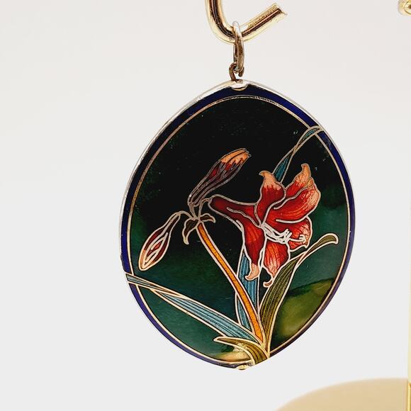 Vintage Cloisonné Enamel Pendant Red Flower on Green Oval No Chain 2 Inch - Picture 7 of 7